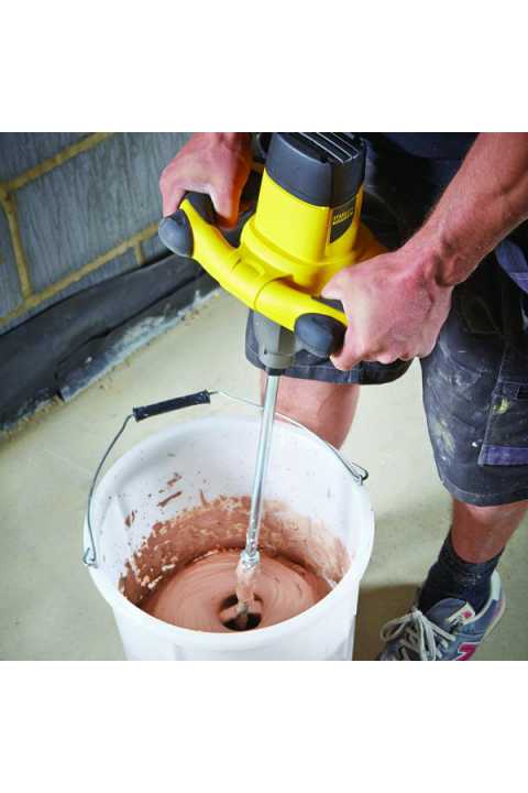 STANLEY MIXER MJEŠAČ ZA BOJU, 1600W, DVIJE BRZINE sa mješalicom Stanley Fat Max FME190-QS